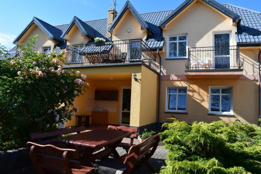 U Rybaka Hotel Jezierzany Exterior foto